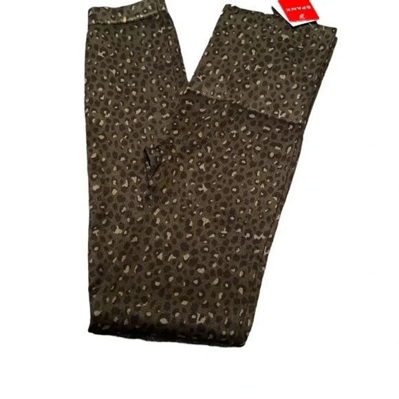 ⭐️⭐️SPANX⭐️⭐️ - Picture 2 of 4